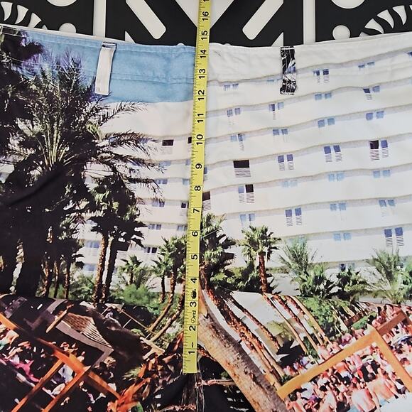 Ecko UNLTD Y2K Hotel Pool Scene Print Swim Board Shorts Men's 40 FLAWS - Picture 11 of 14